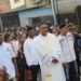 Umat Muslim dari Keluarga Lamaholot Timika Ikut Arak Diakon Richardus Buang Lela, Pr Menuju Gereja Sempan untuk Ditahbiskan jadi Imam