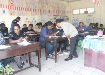 108 Calon Anggota Panwaslu 18 Distrik di Mimika Lolos Seleksi Tertulis