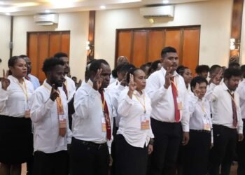 54 Anggota Panwas Distrik Kabupaten Mimika Dilantik, Ketua Bawaslu Ingatkan Bertindak Netral