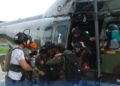 Pesawat Heli Caracal TNI AU EC-725/HT-7204 Evakuasi Korban Penembakan Di Papua