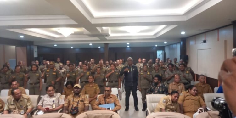 50 Anggota Satpol PP Mimika Ikut Diklat Dasar, Plt Bupati Pesan Harus Tingkatkan Kualitas SDM