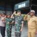Danlanud Yohanis Kapiyau Ikut Antar Panglima TNI dan Kapolri Beserta Rombongan di Hanggar AVCO Bandara Internasional Mozes Kilangin Timika
