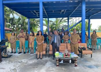 Disperindag Mimika Gelar Ibadah Lepas Sambut Tahun 2022/2023, Pdt Samuel Pesan Semua Pegawai Harus jadi Berkat dan Cahaya