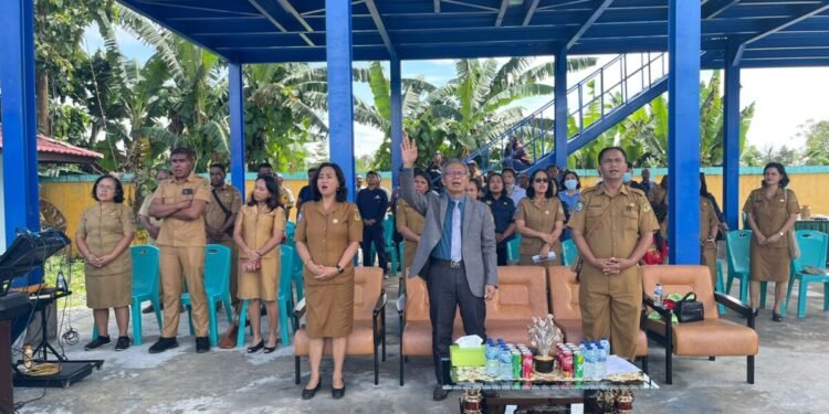 Disperindag Mimika Gelar Ibadah Lepas Sambut Tahun 2022/2023, Pdt Samuel Pesan Semua Pegawai Harus jadi Berkat dan Cahaya