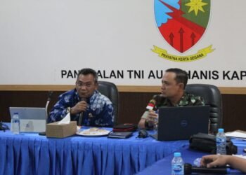 Danlanud Yohanis Kapiyau Pimpin Safety Meeting Penerbangan