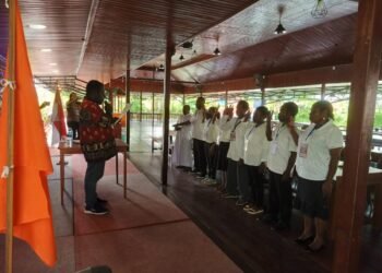 Pandis Iwaka Gelar Pelantikan dan Pembekalan bagi Panwas Kelurahan/Kampung