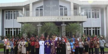 Misa Perutusan Panitia Pra IYD III Keuskupan Timika, Pastor Andreas Pesan Orang Muda Katolik Harus Bangkit Membangun Persatuan Dalam Kebhinnekaan