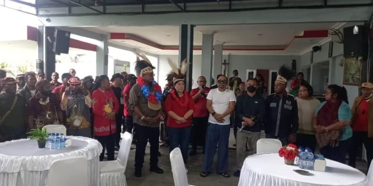 Plt Bupati Mimika Targetkan Tahun 2023 Air Bersih Masuk 10 Ribu Rumah Warga