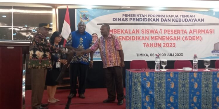 Buka Kegiatan Pembekalan Peserta Beasiswa Afirmasi Pendidikan Menengah, Ausilius You Pesan Tekun Belajar, Kembali jadi Tuan di Tanah Papua
