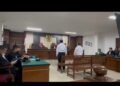 Bupati Mimika Nonaktif, Eltinus Omaleng Divonis Bebas