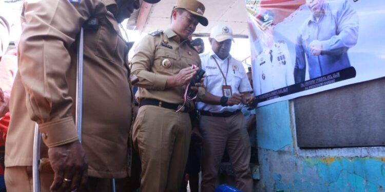 Pemkab Mimika Melalui Dinas PUPR Canangkan Penyaluran Air Bersih di Kelurahan Koperapoka