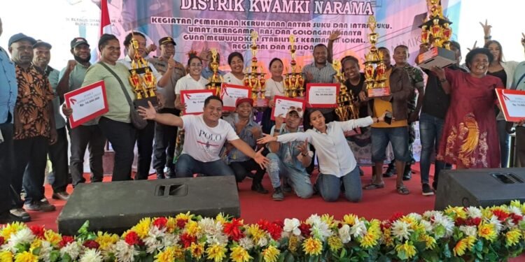 Gelar Perlombaan Vocal Group Antar Gereja di Kwamki Narama, Kepala Distrik Sebut Pembangunan Iman juga Penting