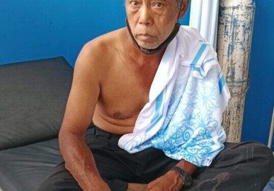 Sutardi, Seorang Anggota Senkom Mitra Polri Ditusuk OTK Depan Puskesmas Mappi