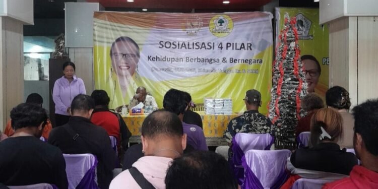 Anggota DPR RI, Trifena Tinal Sosialisasi Empat Pilar Kebangsaan di Timika