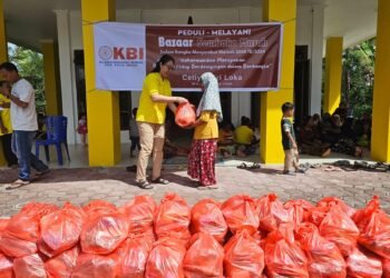 Sambut Hari Raya Waisak ke- 2568 BE 2024, Umat Buddha Mimika Bagikan 55 Paket Sembako untuk Janda