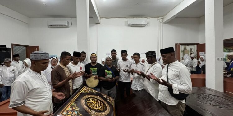 Bupati Mimika Sambut Al Qur’an 270 Kg sebagai Ikon MTQ XXX se-Tanah Papua di Timika