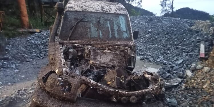 Longsor di Tembagapura, Delapan Truk Trailer Milik Freeport Terjebak di MP 58, Satu Mobil Pengawalan Alami Kerusakan, Tidak Ada Korban Jiwa