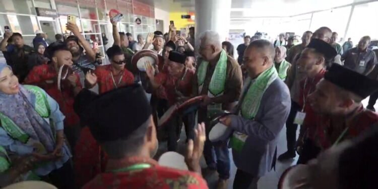 Bupati Mimika Jemput Empat Pj Gubernur yang Hadiri Pembukaan MTQ XXX Tingkat Provinsi se-Tanah Papua