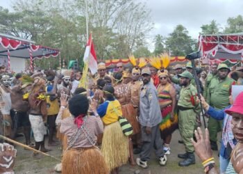 Lensa Foto Perayaan HUT Mimika Timur ke-48