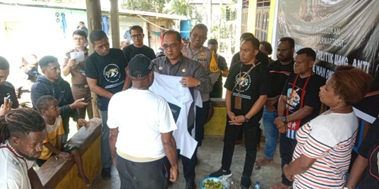 Lensa Foto Pencanangan  Kampung Aanti Politik Uang, Anti Kampanye Hitam dan Satu Orang Satu Suara