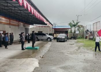 Peringati HUT RI ke-79, Bawaslu Mimika Gelar Upacara Bendera dan Sosialisasi Jaga Hak Pilih