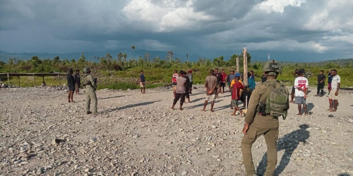 Satgas Ops Damai Cartenz Lakukan Pendekatan Humanis, Kedekatan Polri dan Masyarakat Kunci Kedamaian Papua