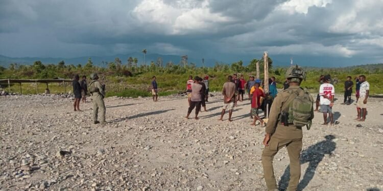 Satgas Ops Damai Cartenz Lakukan Pendekatan Humanis, Kedekatan Polri dan Masyarakat Kunci Kedamaian Papua