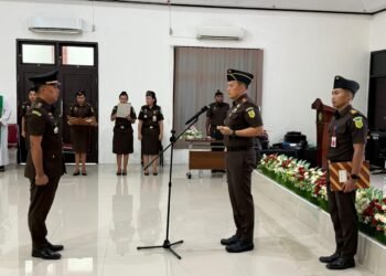 Rotasi Jabatan, Kajari Mimika Lantik Kasi Intel Kejari Mimika Yang Baru