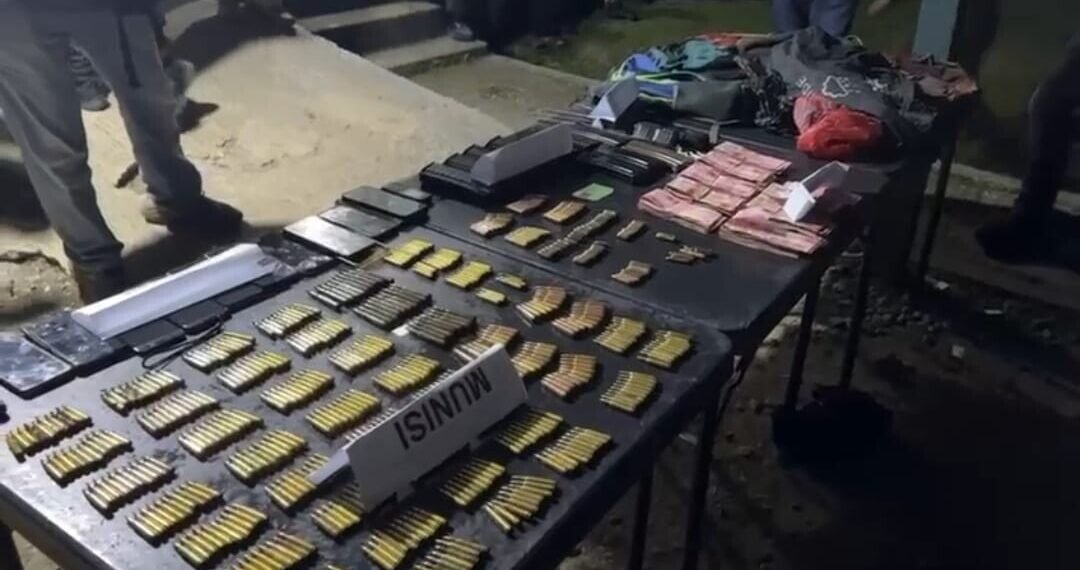 Kontak Tembak di Nabire, Aparat Kuasai Markas DPO KKB dan Amankan 561 Butir Amunisi