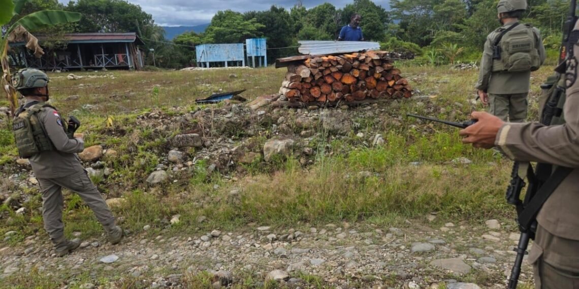 Bangun Kedekatan dengan Masyarakat, Satgas Damai Cartenz Intensifkan Patroli Humanis di Nduga