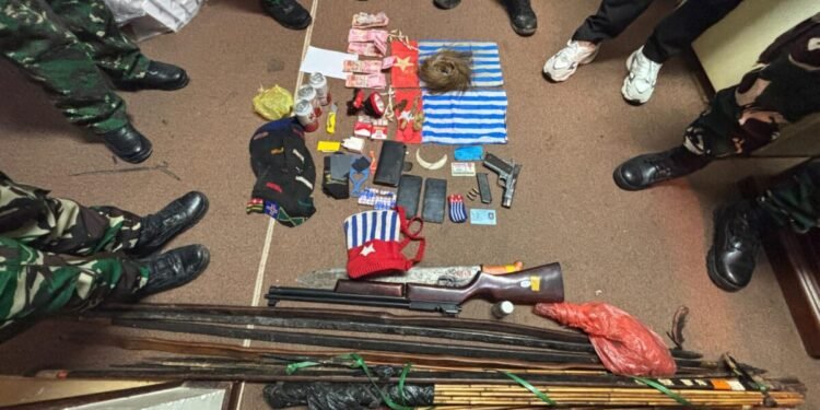 Tim Patroli Koops TNI Papua Amankan Senjata Api dan 7 orang OPM di Tembagapura Mimika
