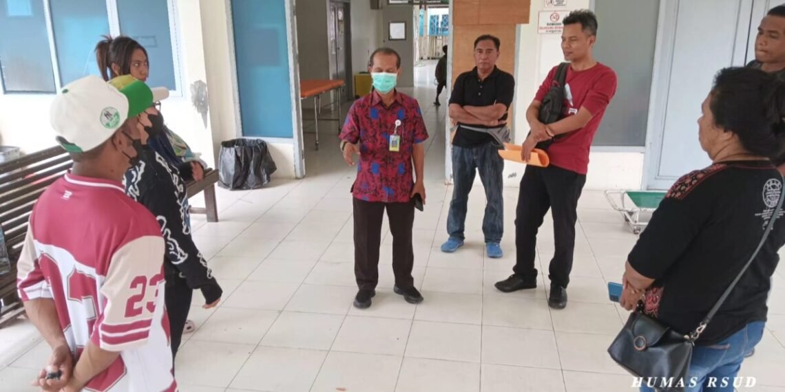 Keluarga Minta Jenazah Saudaranya yang Ditemukan Gantung Diri di Jalan Hasanudin Belakang GraPARI Diotopsi