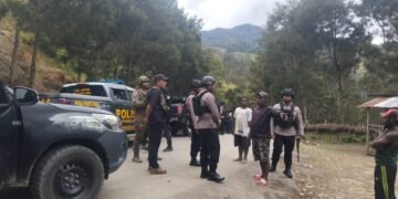 Jamin Rasa Aman Masyarakat, Satgas Damai Cartenz dan Polres Lanny Jaya Lakukan Patroli