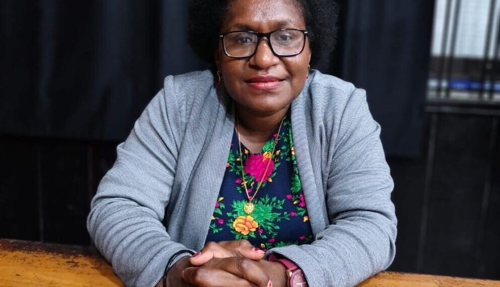 Adolina Magal, S.AP, Beri Pesan Kepada Masyarakat Perkuat Rasa Kebersamaan Dan Solidaritas Pada Ajang Sepakbola Liga 4 Piala Gubernur Papua Tengah