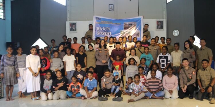 Satgas Damai Cartenz Salurkan Bantuan Sosial, Hangatkan Hati Santri dan Anak Panti di Jayapura