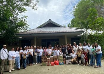 Keluarga Demonara Timika Gelar Aksi Nyata Prapaskah, Kunjungi SD dan SMP Satap Mapurjaya