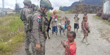 Satgas Ops Damai Cartenz Lakukan Patroli Dialogis di Intan Jaya