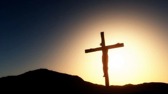 Puisi-Puisi: Balada Penyaliban, Celana Ibu, dan Leiden 12/10/78