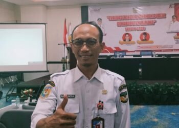 Pejabat Kementerian PAN dan Reformasi Birokrasi Otok Kuswandaru Tampil Saat Evaluasi Kinerja Layanan Publik di Mimika