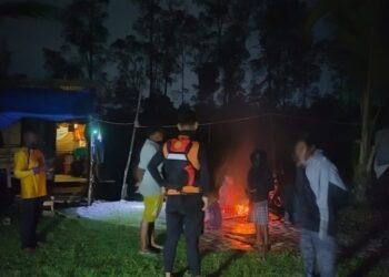 Dua Kapal Motor Berpenumpang 28 Orang Kehabisan BBM di Perairan Pasir Hitam Timika, SAR Gabungan Lakukan Pertolongan