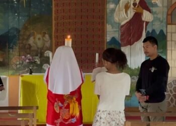 Pengamanan Satgas Damai Cartenz Hadirkan Rasa Aman Saat Misa Sabtu Suci di Gereja Santa Elisabeth Sinak