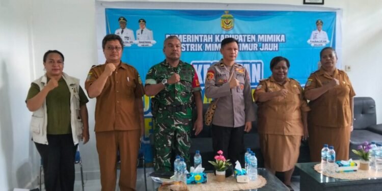 Pemerintah Distrik Mimika Timur Jauh Gelar Sosialisasi, Kadistrik Priska Kuum Ajak Warga Perkuat Semangat Bela Negara