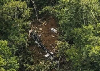 Helikopter PK-CFX Jatuh, Lima Korban Tewas Sudah Dievakuasi, Tiga Orang Masih Terjepit Di Puing Helikopter