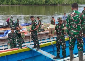 Ratusan Personel Satgas TNI Manunggal Membangun Desa Ke-128 Berangkat Menuju Kampung Keakwa
