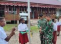 Songsong Hardiknas, Satgas TMMD Kodim 1710-Mimika Dampingi Latihan Siswa SD Naena Keakwa