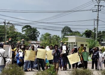 Solidaritas Pelajar Timika Gelar Aksi Damai di Kantor Dinas Pendidikan, Tuntut Penambahan Kuota Beasiswa