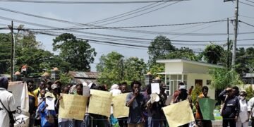 Solidaritas Pelajar Timika Gelar Aksi Damai di Kantor Dinas Pendidikan, Tuntut Penambahan Kuota Beasiswa