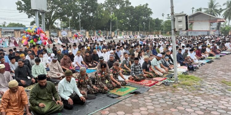 Hujan Gerimis Tak Surutkan Semangat Warga Mimika Salat Idul Adha di 94 Lokasi