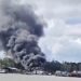 Heboh! Asap Hitam Membumbung Tinggi, Kapal Ikan Terbakar di Pelabuhan Perikan Pomako Timika
