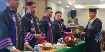 STT Spirit Timika Resmi Wisuda 20 Mahasiswa Raih Gelar Sarjana hingga Doktor